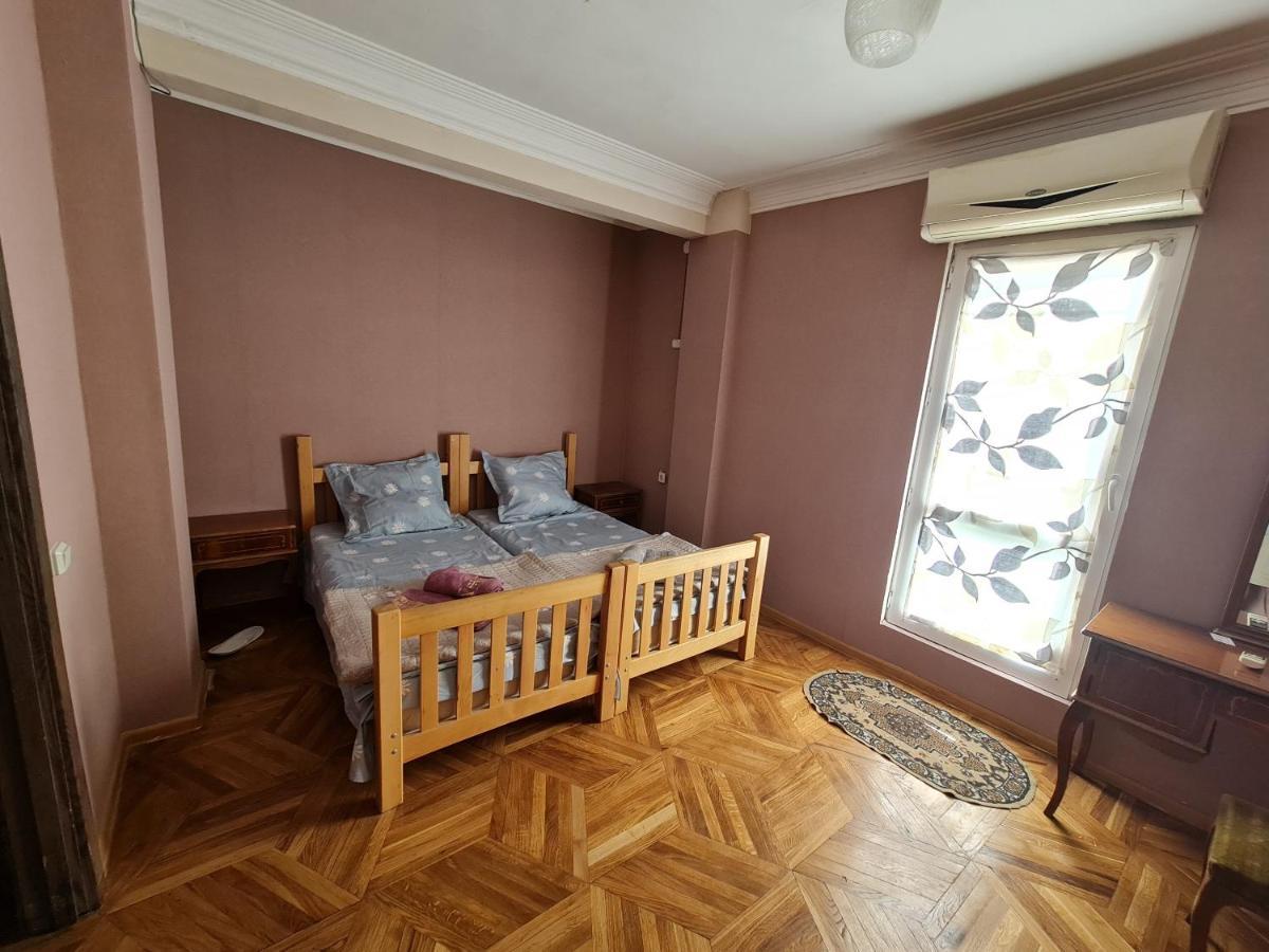 Guest House Sky Plus Tbilisi Eksteriør billede